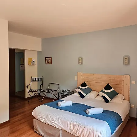 Hôtel Le Mont Barral Creyers Extérieur photo
