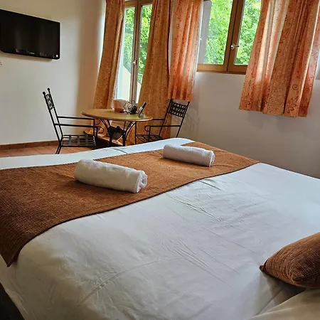 Hôtel Le Mont Barral Creyers Extérieur photo