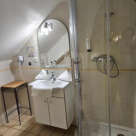 Hôtel Le Mont Barral Creyers Extérieur photo