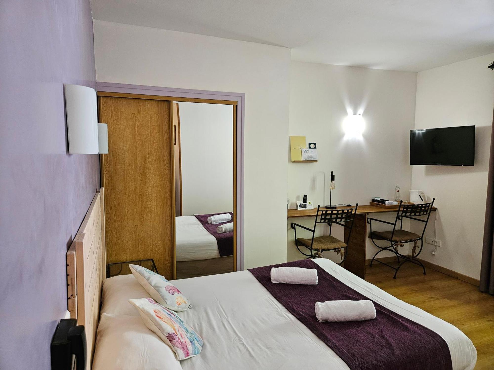 Le Mont Barral Hotel Creyers