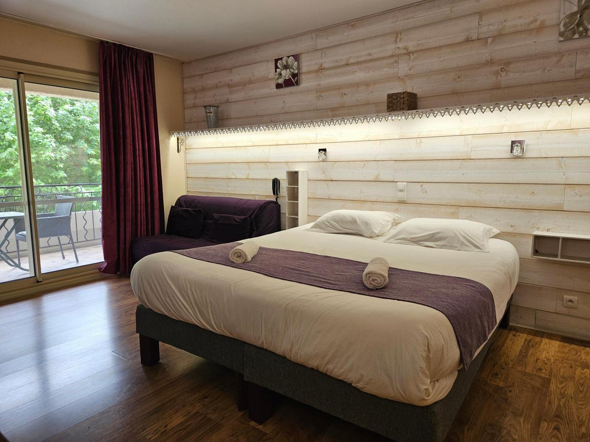 Le Mont Barral Hotel 3*