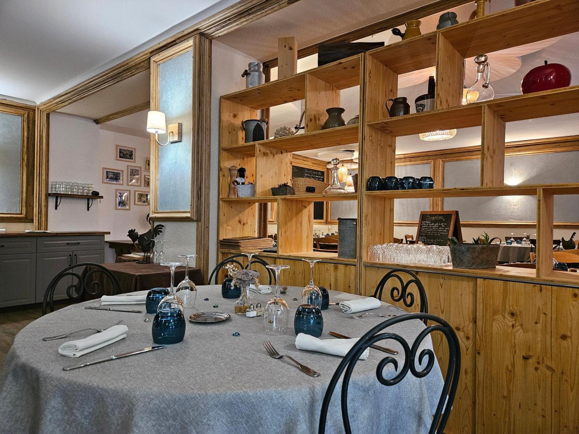 Le Mont Barral Hotel 2*