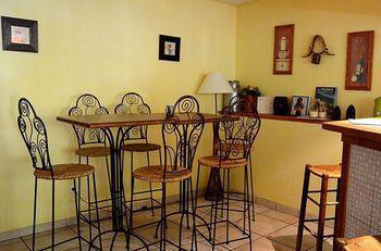 Hotel Le Mont Barral 2*