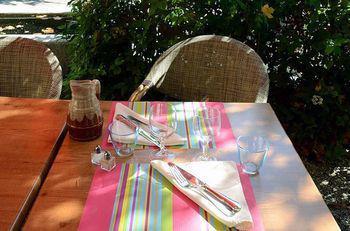 Le Mont Barral Hotel Creyers